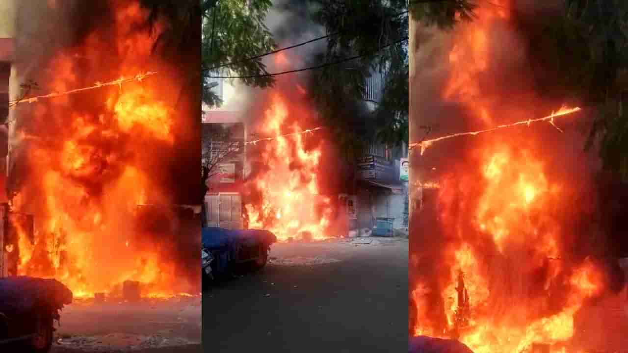 ಇಡೀ ರಾತ್ರಿ ಮೊಬೈಲ್ ಚಾರ್ಜ್ ಇಟ್ಟು ಮಲಗುವವರೇ ಎಚ್ಚರ, ಬೆಂಗಳೂರಿನಲ್ಲಿ ಇಡೀ ಮೊಬೈಲ್ ಅಂಗಡಿ ಭಸ್ಮ