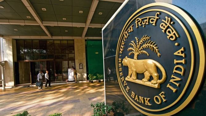 NBFC: ಶ್ರೀರಾಮ್ ಕ್ಯಾಪಿಟಲ್ ಸೇರಿದಂತೆ 17 ಎನ್ಬಿಎಫ್ಸಿಗಳ ಲೈಸೆನ್ಸ್ ರದ್ದು; ಇಲ್ಲಿದೆ ಪಟ್ಟಿ NBFC: ಶ್ರೀರಾಮ್ ಕ್ಯಾಪಿಟಲ್ ಸೇರಿದಂತೆ 17 ಎನ್ಬಿಎಫ್ಸಿಗಳ ಲೈಸೆನ್ಸ್ ರದ್ದು; ಇಲ್ಲಿದೆ ಪಟ್ಟಿ