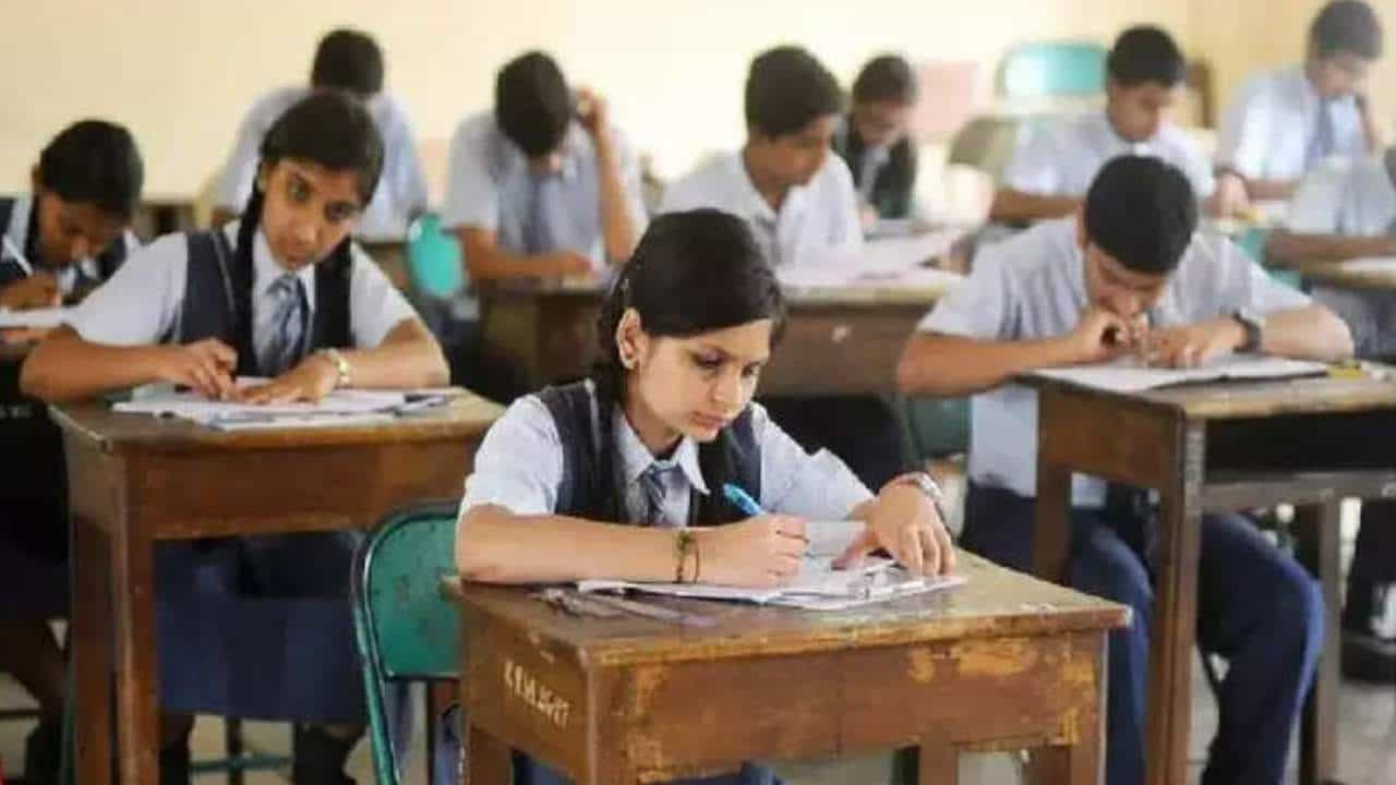 5,8th Public Exam 2023: 5 ಮತ್ತು 8ನೇ ತರಗತಿ ವಿದ್ಯಾರ್ಥಿಗಳ ಪರೀಕ್ಷಾ ವೇಳಾಪಟ್ಟಿ ಪ್ರಕಟ 5,8th Public Exam 2023: 5 ಮತ್ತು 8ನೇ ತರಗತಿ ವಿದ್ಯಾರ್ಥಿಗಳ ಪರೀಕ್ಷಾ ವೇಳಾಪಟ್ಟಿ ಪ್ರಕಟ