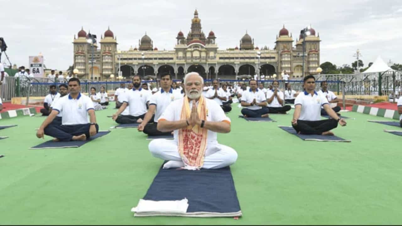 PM Narendra Modi will visits Mysore on April 8 and 9 and Bandipura tiger nationl Park