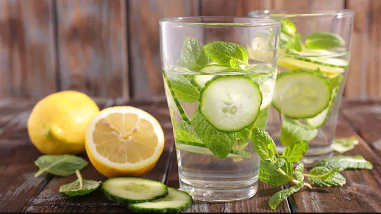 Detox Drinks: ಬೆಳಿಗ್ಗೆ ಎದ್ದ ಕೂಡಲೇ ಕುಡಿಯಬೇಕಾದ 5 ಉತ್ತಮ ಡಿಟಾಕ್ಸ್ ಪಾನೀಯಗಳು Detox Drinks: ಬೆಳಿಗ್ಗೆ ಎದ್ದ ಕೂಡಲೇ ಕುಡಿಯಬೇಕಾದ 5 ಉತ್ತಮ ಡಿಟಾಕ್ಸ್ ಪಾನೀಯಗಳು