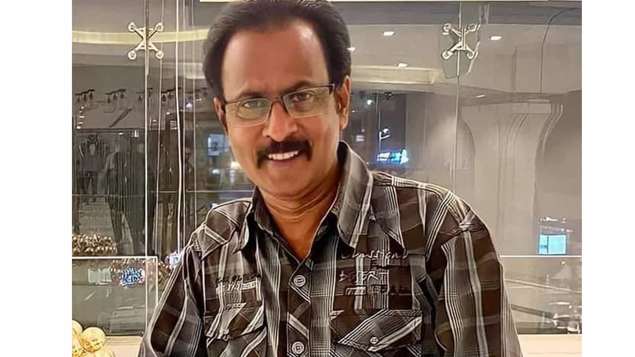 Allu Ramesh Death: ಹೃದಯಾಘಾತದಿಂದ ಹಾಸ್ಯ ನಟ ಅಲ್ಲು ರಮೇಶ್ ನಿಧನ Allu Ramesh Death: ಹೃದಯಾಘಾತದಿಂದ ಹಾಸ್ಯ ನಟ ಅಲ್ಲು ರಮೇಶ್ ನಿಧನ