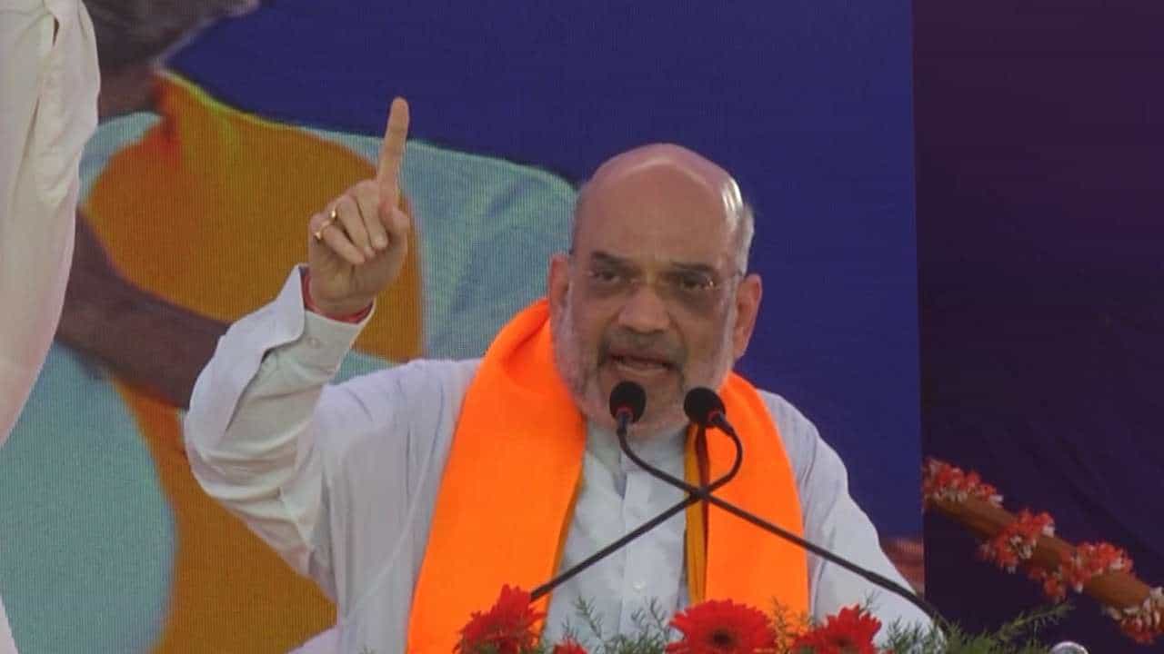 Amit Shah: ಧಾರವಾಡ, ಗದಗ, ಹಾವೇರಿಯಲ್ಲಿ ಅಮಿತ್ ಶಾ ಅಬ್ಬರದ ಪ್ರಚಾರ; ಮತಬೇಟೆಯೊಂದಿಗೆ ಕಾಂಗ್ರೆಸ್ ವಿರುದ್ಧ ವಾಗ್ದಾಳಿ Amit Shah: ಧಾರವಾಡ, ಗದಗ, ಹಾವೇರಿಯಲ್ಲಿ ಅಮಿತ್ ಶಾ ಅಬ್ಬರದ ಪ್ರಚಾರ; ಮತಬೇಟೆಯೊಂದಿಗೆ ಕಾಂಗ್ರೆಸ್ ವಿರುದ್ಧ ವಾಗ್ದಾಳಿ