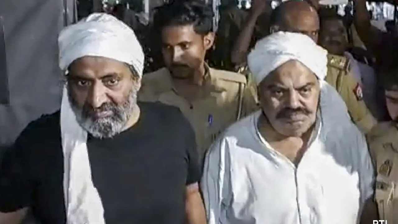 Atiq Ahmad Death: ಅತೀಕ್ ಅಹ್ಮದ್, ಅಶ್ರಫ್ ಹತ್ಯೆ ಬಳಿಕ ಸಿಎಂ ಯೋಗಿ ಅಧಿಕಾರಿಗಳಿಗೆ ನೀಡಿದ ಸೂಚನೆ ಏನು? Atiq Ahmad Death: ಅತೀಕ್ ಅಹ್ಮದ್, ಅಶ್ರಫ್ ಹತ್ಯೆ ಬಳಿಕ ಸಿಎಂ ಯೋಗಿ ಅಧಿಕಾರಿಗಳಿಗೆ ನೀಡಿದ ಸೂಚನೆ ಏನು?