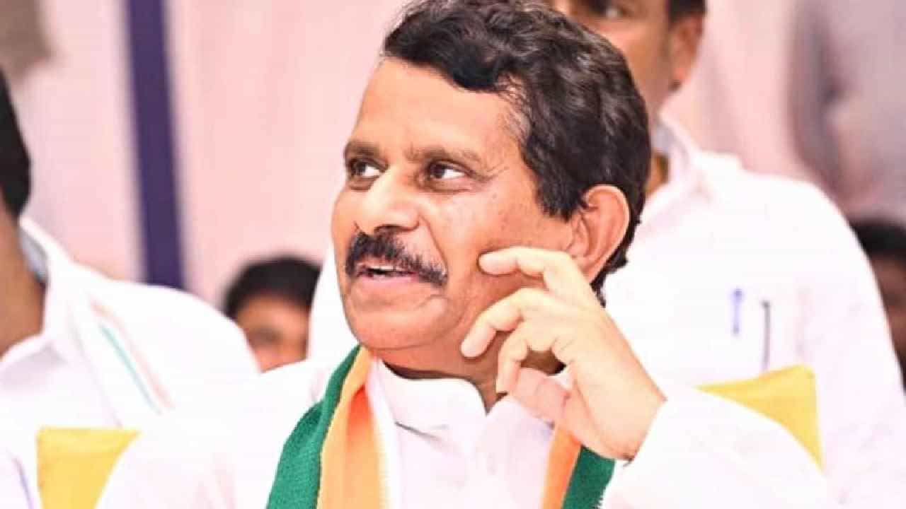 ಬಿಎನ್ ಚಂದ್ರಪ್ಪಗೆ ಮಹತ್ವದ ಹುದ್ದೆ, ದಲಿತ ಎಡಗೈ ಸಮುದಾಯದ ಬೇಡಿಕೆ ಈಡೇರಿಸಿದ ಕಾಂಗ್ರೆಸ್ ಹೈಕಮಾಂಡ್ ಬಿಎನ್ ಚಂದ್ರಪ್ಪಗೆ ಮಹತ್ವದ ಹುದ್ದೆ, ದಲಿತ ಎಡಗೈ ಸಮುದಾಯದ ಬೇಡಿಕೆ ಈಡೇರಿಸಿದ ಕಾಂಗ್ರೆಸ್ ಹೈಕಮಾಂಡ್