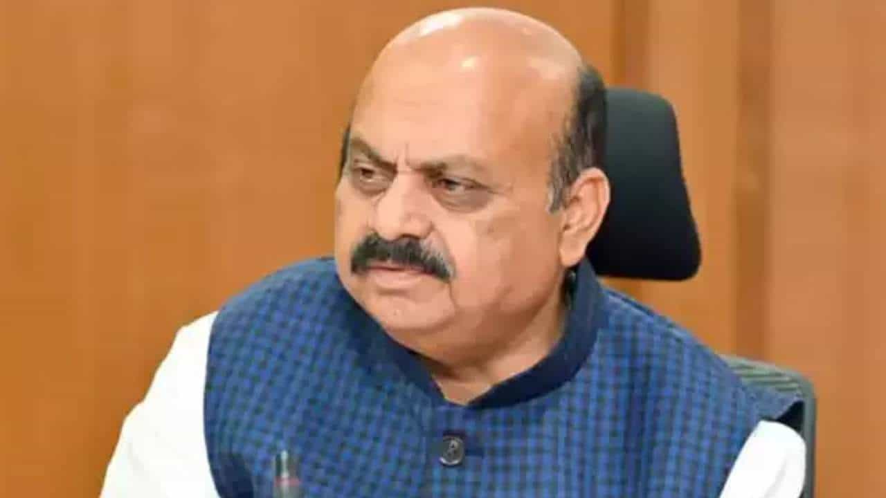 ಬಸವರಾಜ ಬೊಮ್ಮಾಯಿ ಓಡಿ ಹೋಗುವ ಮುಖ್ಯಮಂತ್ರಿ ಅಲ್ಲ: ಸಿಎಂ ಬೊಮ್ಮಾಯಿ ಬಸವರಾಜ ಬೊಮ್ಮಾಯಿ ಓಡಿ ಹೋಗುವ ಮುಖ್ಯಮಂತ್ರಿ ಅಲ್ಲ: ಸಿಎಂ ಬೊಮ್ಮಾಯಿ