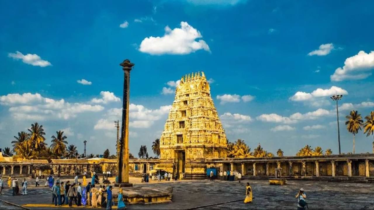 ಬೇಲೂರು ಚನ್ನಕೇಶವಸ್ವಾಮಿ ರಥೋತ್ಸವದ ವೇಳೆ ಕುರಾನ್ ಪಠಣಕ್ಕೆ ಅವಕಾಶ; ಸರ್ಕಾರದಿಂದ ಸುತ್ತೋಲೆ ಬೇಲೂರು ಚನ್ನಕೇಶವಸ್ವಾಮಿ ರಥೋತ್ಸವದ ವೇಳೆ ಕುರಾನ್ ಪಠಣಕ್ಕೆ ಅವಕಾಶ; ಸರ್ಕಾರದಿಂದ ಸುತ್ತೋಲೆ