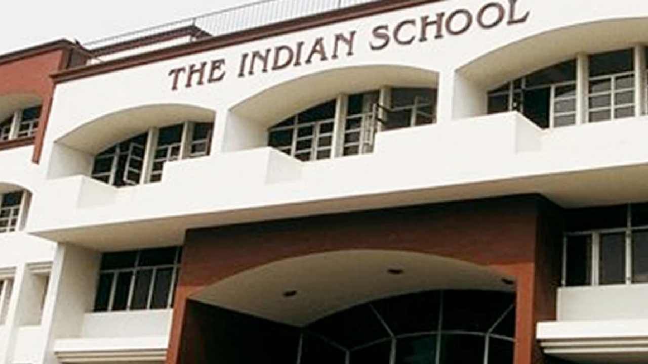 Bomb Threat To Delhi School: ಶಾಲೆಯ ಆವರಣದಲ್ಲಿ ಬಾಂಬ್​ ಇಟ್ಟಿದ್ದೇವೆ ಎಂಬ ಬೆದರಿಕೆಯ ಇ-ಮೇಲ್: ಮಕ್ಕಳ ಸ್ಥಳಾಂತರ