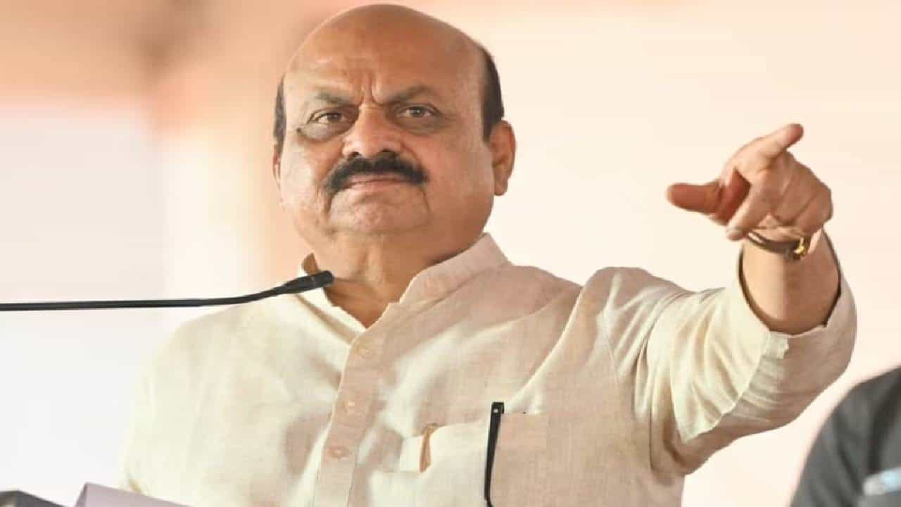ಸಿದ್ದರಾಮಯ್ಯರನ್ನ ವರುಣಾದಲ್ಲಿ ಮುಗಿಸಲು ಕಾಂಗ್ರೆಸ್ನವರು ಹುನ್ನಾರ ಮಾಡಿದ್ದಾರೆಂದು ಜಗತ್ತಿಗೆ ಗೊತ್ತಿದೆ: ಸಿಎಂ ಬೊಮ್ಮಾಯಿ ಸಿದ್ದರಾಮಯ್ಯರನ್ನ ವರುಣಾದಲ್ಲಿ ಮುಗಿಸಲು ಕಾಂಗ್ರೆಸ್ನವರು ಹುನ್ನಾರ ಮಾಡಿದ್ದಾರೆಂದು ಜಗತ್ತಿಗೆ ಗೊತ್ತಿದೆ: ಸಿಎಂ ಬೊಮ್ಮಾಯಿ