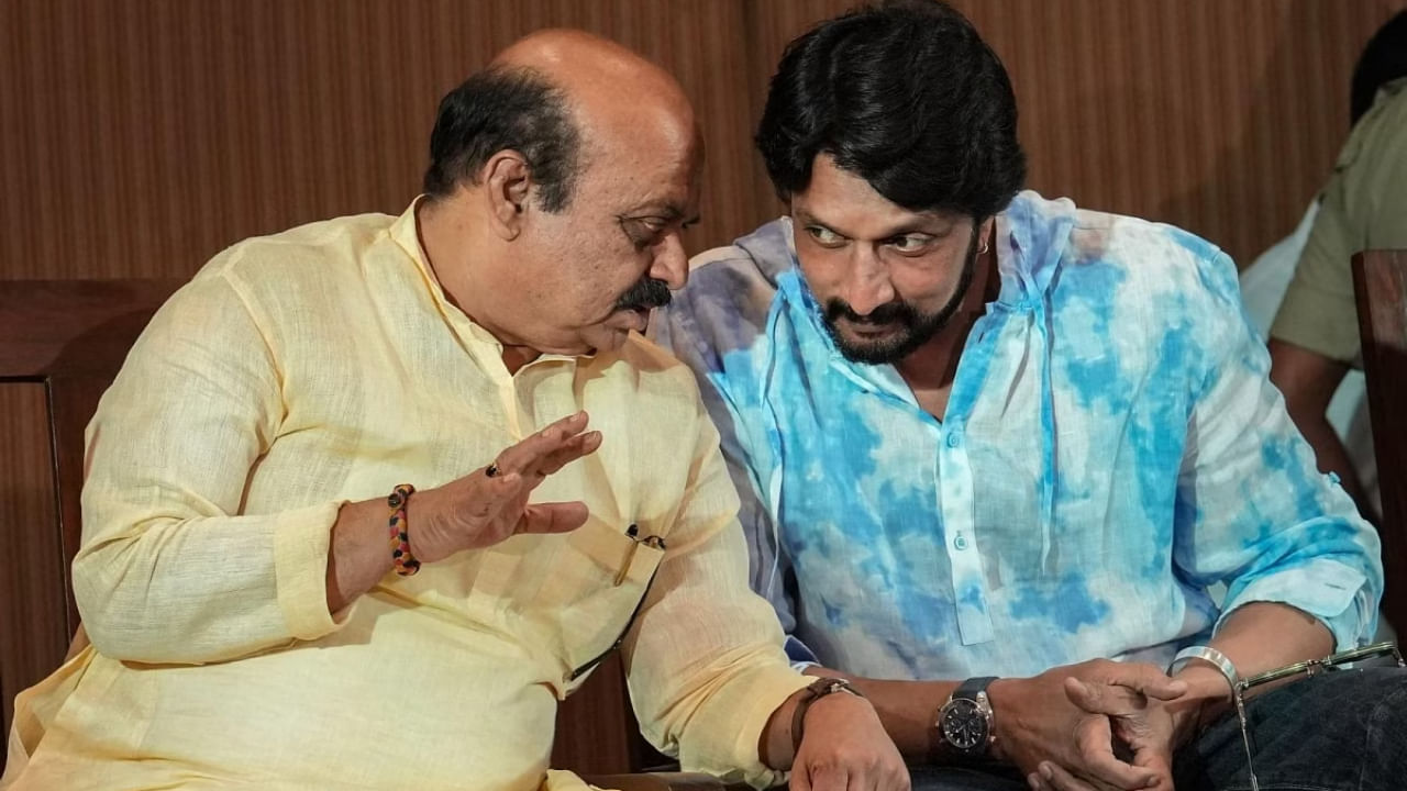 ಇಂದಿನಿಂದ ನಟ ಕಿಚ್ಚ ಸುದೀಪ್ ಪ್ರಚಾರ ಶುರು: ಶಿಗ್ಗಾಂವಿಯಲ್ಲಿ ಸಿಎಂ ಬೊಮ್ಮಾಯಿ ರೋಡ್ ಶೋನಲ್ಲಿ ಭಾಗಿ ಇಂದಿನಿಂದ ನಟ ಕಿಚ್ಚ ಸುದೀಪ್ ಪ್ರಚಾರ ಶುರು: ಶಿಗ್ಗಾಂವಿಯಲ್ಲಿ ಸಿಎಂ ಬೊಮ್ಮಾಯಿ ರೋಡ್ ಶೋನಲ್ಲಿ ಭಾಗಿ