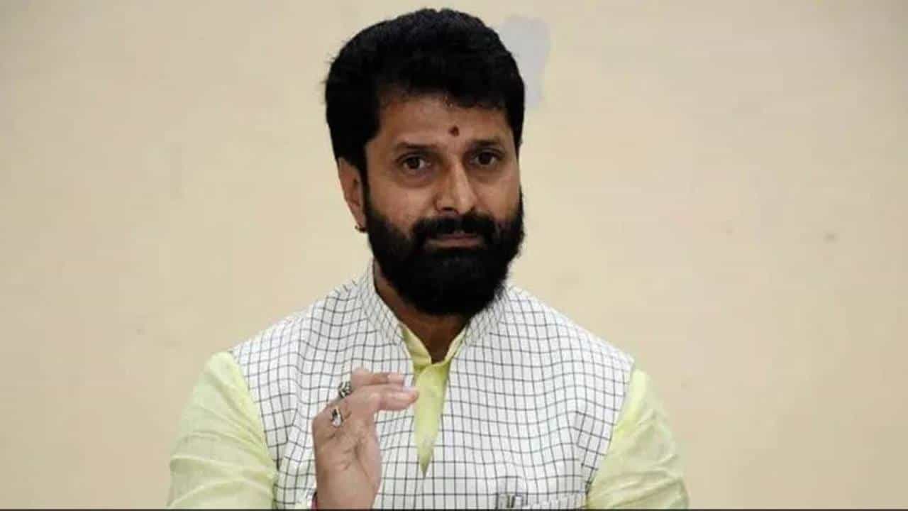CT Ravi: ಸಿಟಿ ರವಿ ಮುಂದಿನ ಮುಖ್ಯಮಂತ್ರಿ ಆಗಲಿ ಎಂದ ಕೆಎಸ್ ಈಶ್ವರಪ್ಪ CT Ravi: ಸಿಟಿ ರವಿ ಮುಂದಿನ ಮುಖ್ಯಮಂತ್ರಿ ಆಗಲಿ ಎಂದ ಕೆಎಸ್ ಈಶ್ವರಪ್ಪ