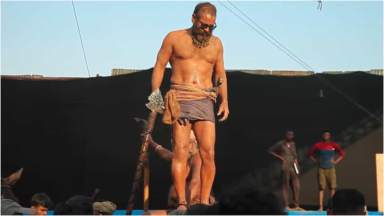ನಟ ಚಿಯಾನ್ ವಿಕ್ರಮ್ ಅವರು ಇಂದು (ಏ.17) 57ನೇ ವರ್ಷದ ಬರ್ತ್ಡೇ ಆಚರಿಸಿಕೊಂಡಿದ್ದಾರೆ. ಅವರ ಜನ್ಮದಿನದ ಪ್ರಯುಕ್ತ ‘ತಂಗಲಾನ್’ ಸಿನಿಮಾದ ಮೇಕಿಂಗ್ ವಿಡಿಯೋ ಬಿಡುಗಡೆ ಆಗಿದೆ. ಇದನ್ನು ಕಂಡು ಅಭಿಮಾನಿಗಳು ಥ್ರಿಲ್ ಆಗಿದ್ದಾರೆ.