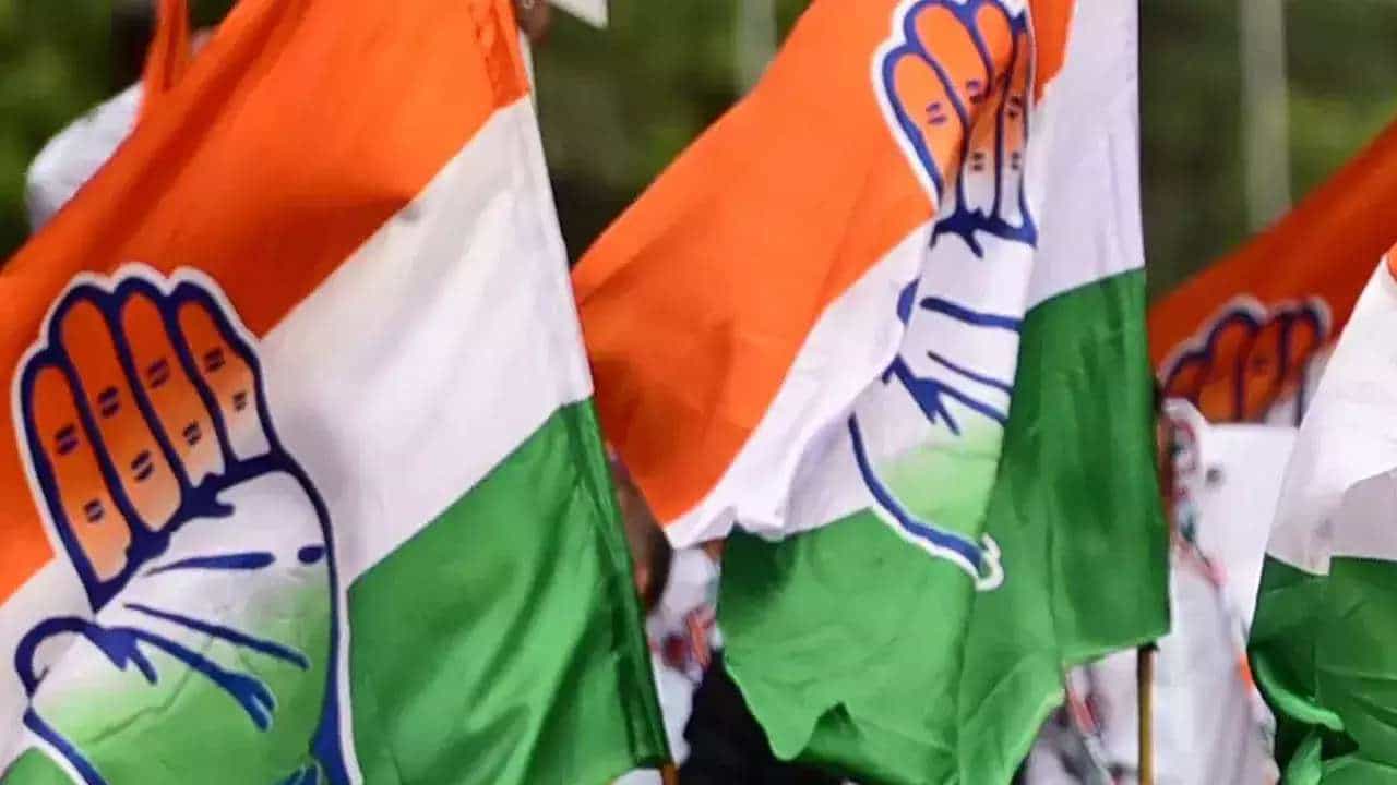 Karnataka Polls: ಕಾಂಗ್ರೆಸ್ ವಿರುದ್ಧ ಲಿಂಗಾಯತ, ಮುಸ್ಲಿಂ ಸಮುದಾಯ ಗರಂ; ಕೈ ಟಿಕೆಟ್ ಆಕಾಂಕ್ಷಿಗಳಿಂದ ಬಹಿರಂಗ ಸಭೆ Karnataka Polls: ಕಾಂಗ್ರೆಸ್ ವಿರುದ್ಧ ಲಿಂಗಾಯತ, ಮುಸ್ಲಿಂ ಸಮುದಾಯ ಗರಂ; ಕೈ ಟಿಕೆಟ್ ಆಕಾಂಕ್ಷಿಗಳಿಂದ ಬಹಿರಂಗ ಸಭೆ