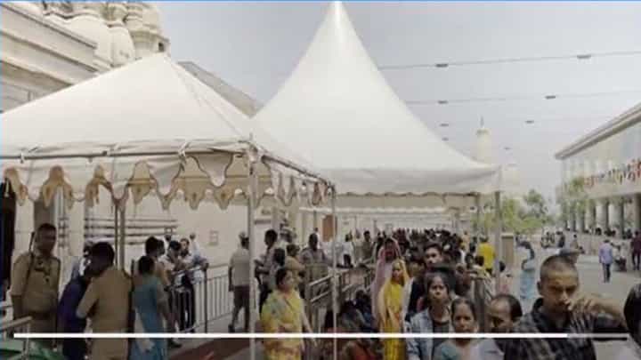 German Hangers: ಕಾಶಿ ವಿಶ್ವನಾಥ ದೇವಸ್ಥಾನ ಆವರಣಕ್ಕೆ ಇಷ್ಟರಲ್ಲೇ ಜರ್ಮನ್ ಹ್ಯಾಂಗರ್ ಹೊದಿಕೆ, ಭಕ್ತಾದಿಗಳಿಗೆ ಬಿಸಿಲಿನ ತಾಪದಿಂದ ಸಿಗಲಿದೆ ರಿಲೀಫ್! German Hangers: ಕಾಶಿ ವಿಶ್ವನಾಥ ದೇವಸ್ಥಾನ ಆವರಣಕ್ಕೆ ಇಷ್ಟರಲ್ಲೇ ಜರ್ಮನ್ ಹ್ಯಾಂಗರ್ ಹೊದಿಕೆ, ಭಕ್ತಾದಿಗಳಿಗೆ ಬಿಸಿಲಿನ ತಾಪದಿಂದ ಸಿಗಲಿದೆ ರಿಲೀಫ್!