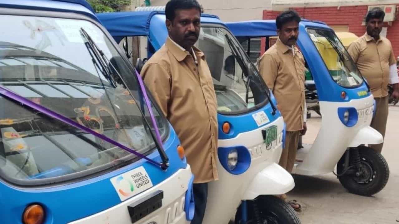 E-Autos: ಇ-ಆಟೋ ಖರೀದಿಗೆ ಬೇಕಿದೆ ಮತ್ತಷ್ಟು ಉತ್ತೇಜನ, ಎಲೆಕ್ಟ್ರಿಕ್ ಆಟೋ ಚಾಲಕರು ಎದುರಿಸುತ್ತಿರುವ ಸಮಸ್ಯೆಗಳೇನು? E-Autos: ಇ-ಆಟೋ ಖರೀದಿಗೆ ಬೇಕಿದೆ ಮತ್ತಷ್ಟು ಉತ್ತೇಜನ, ಎಲೆಕ್ಟ್ರಿಕ್ ಆಟೋ ಚಾಲಕರು ಎದುರಿಸುತ್ತಿರುವ ಸಮಸ್ಯೆಗಳೇನು?