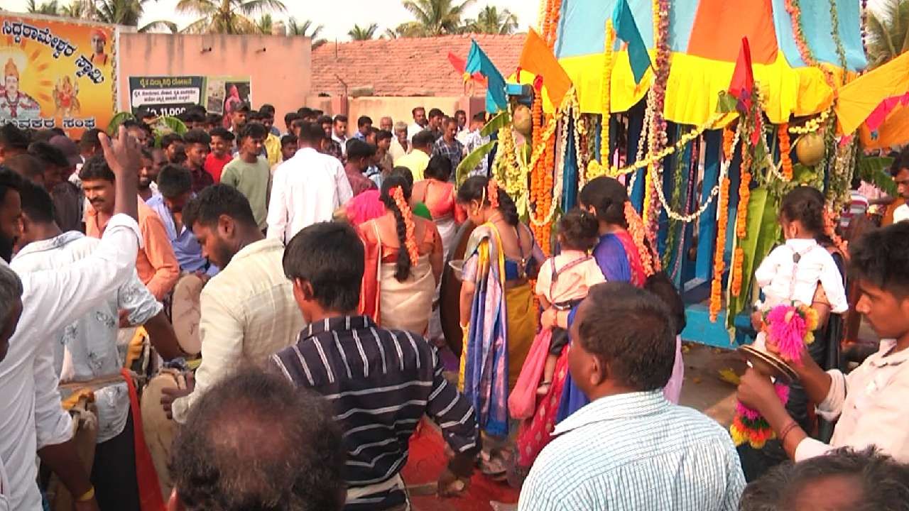 Davanagere Gollarahalli Historical Lakshmiranganatha Swamy Rathotsava Photos 
