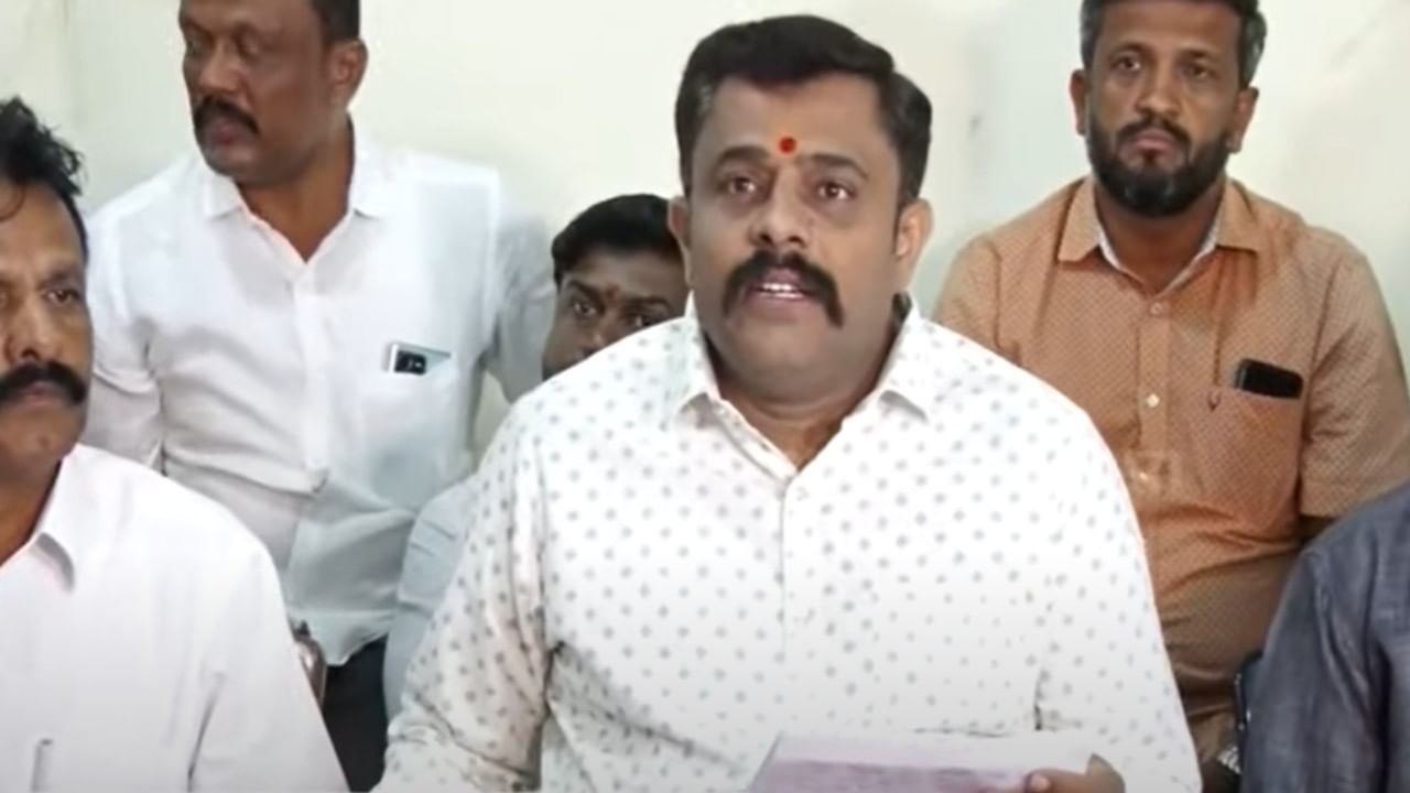 ಜೆಡಿಎಸ್ ಅಭ್ಯರ್ಥಿ ಗೌರಿಶಂಕರ್ ಬಿಗ್ ರಿಲೀಫ್: ಚುನಾವಣೆಗೆ ಸ್ಪರ್ಧಿಸಲು ಸುಪ್ರೀಂಕೋರ್ಟ್ ಗ್ರೀನ್ ಸಿಗ್ನಲ್ ಜೆಡಿಎಸ್ ಅಭ್ಯರ್ಥಿ ಗೌರಿಶಂಕರ್ ಬಿಗ್ ರಿಲೀಫ್: ಚುನಾವಣೆಗೆ ಸ್ಪರ್ಧಿಸಲು ಸುಪ್ರೀಂಕೋರ್ಟ್ ಗ್ರೀನ್ ಸಿಗ್ನಲ್