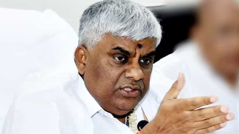ಶಾಸಕ ಕೆಎಸ್ ಲಿಂಗೇಶ್ ವಿರುದ್ಧ ಅಕ್ರಮ ಭೂ ಮಂಜೂರಾತಿ ಆರೋಪ: ಇದು ಕಾಂಗ್ರೆಸ್, ಬಿಜೆಪಿ ಮಾಡಿರುವ ಷಡ್ಯಂತ್ರ ಎಂದ ಹೆಚ್ಡಿ ರೇವಣ್ಣ