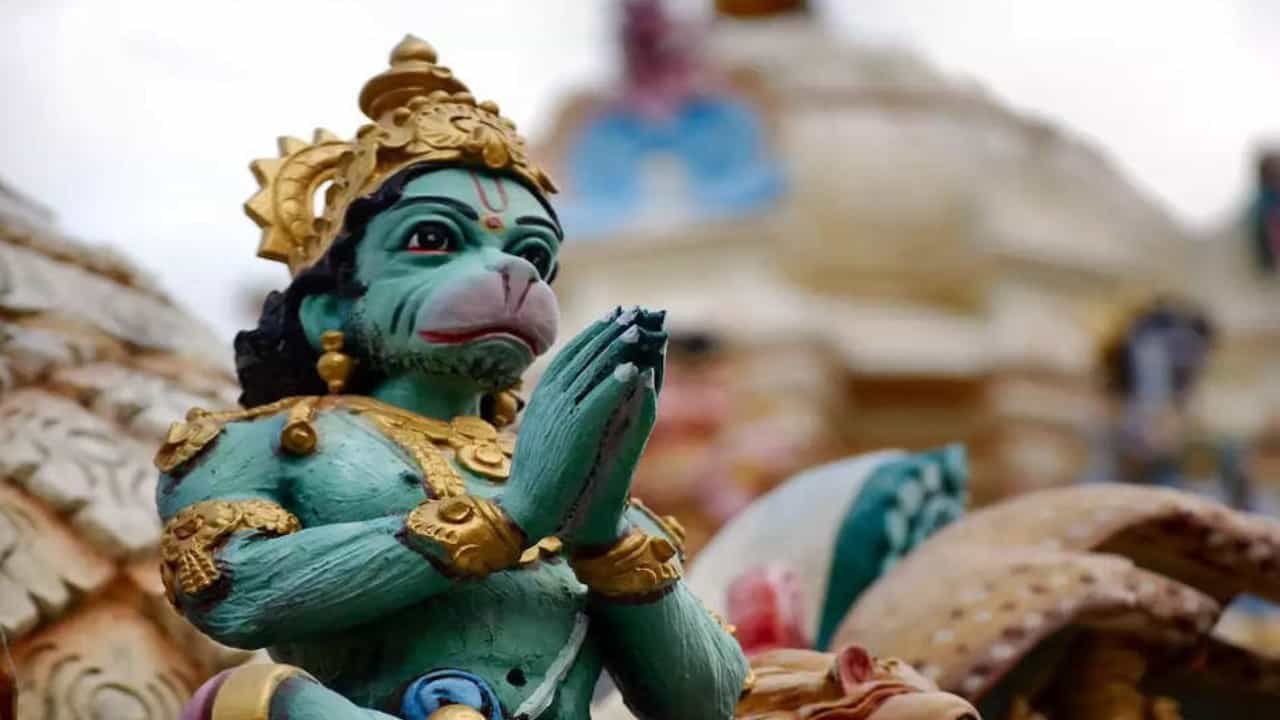 ಹನುಮಾನ್ ಜಯಂತಿ 2023: ಇತಿಹಾಸ, ಮಹತ್ವ, ಹಬ್ಬದ ಆಚರಣೆ ಬಗ್ಗೆ ತಿಳಿಬೇಕಾ? ಇಲ್ಲಿದೆ ಮಾಹಿತಿ ಹನುಮಾನ್ ಜಯಂತಿ 2023: ಇತಿಹಾಸ, ಮಹತ್ವ, ಹಬ್ಬದ ಆಚರಣೆ ಬಗ್ಗೆ ತಿಳಿಬೇಕಾ? ಇಲ್ಲಿದೆ ಮಾಹಿತಿ
