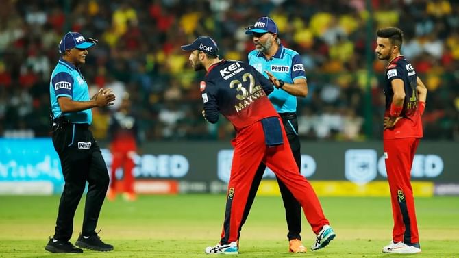 IPL 2023: ಹರ್ಷಲ್ ಪಟೇಲ್ ಅವರ ಓವರ್ ಬ್ಯಾನ್ ಮಾಡಿದ್ದೇಕೆ? ಇಲ್ಲಿದೆ ಕಾರಣ IPL 2023: ಹರ್ಷಲ್ ಪಟೇಲ್ ಅವರ ಓವರ್ ಬ್ಯಾನ್ ಮಾಡಿದ್ದೇಕೆ? ಇಲ್ಲಿದೆ ಕಾರಣ