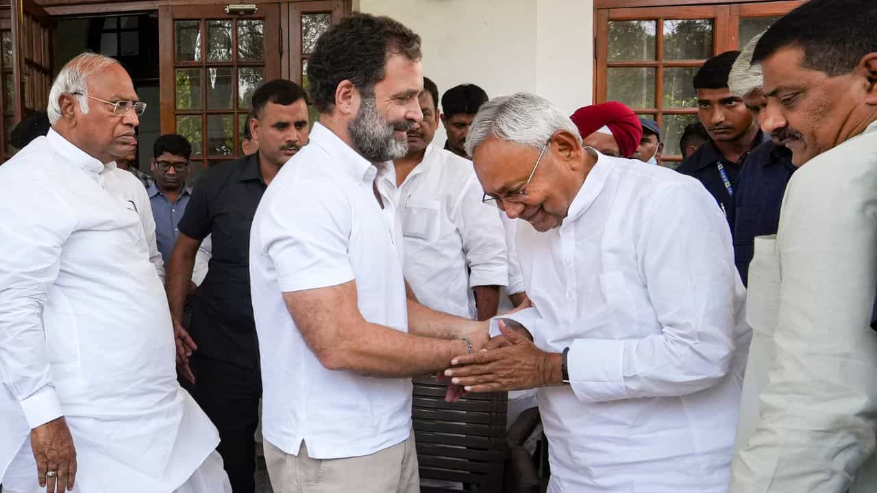 ಪ್ರತಿಪಕ್ಷಗಳನ್ನು ಒಗ್ಗೂಡಿಸಲು ಐತಿಹಾಸಿಕ ಹೆಜ್ಜೆ: ರಾಹುಲ್, ನಿತೀಶ್ ಮಹತ್ವದ ಭೇಟಿ
