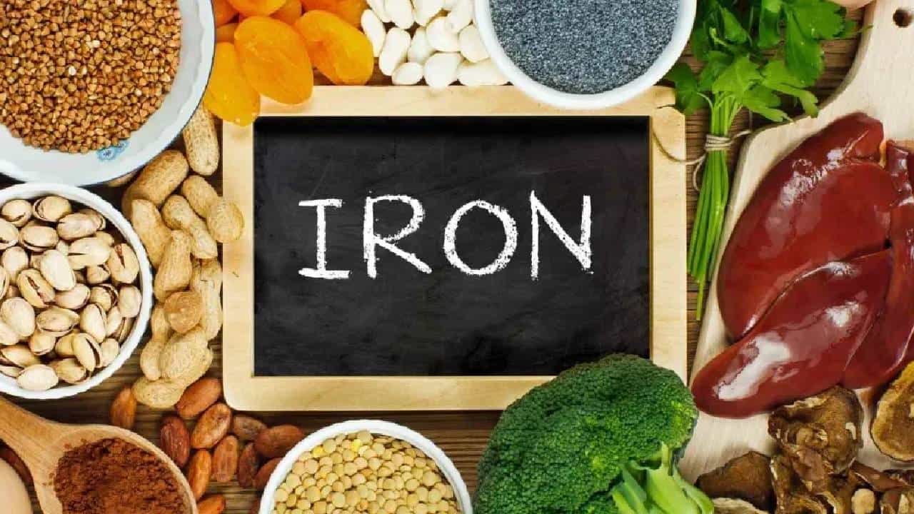 Iron Deficiency: ಕಬ್ಬಿಣಾಂಶದ ಕೊರತೆಯ 5 ಮುಖ್ಯ ಲಕ್ಷಣಗಳು; ಸೇವಿಸಬೇಕಾದ ಆಹಾರ Iron Deficiency: ಕಬ್ಬಿಣಾಂಶದ ಕೊರತೆಯ 5 ಮುಖ್ಯ ಲಕ್ಷಣಗಳು; ಸೇವಿಸಬೇಕಾದ ಆಹಾರ