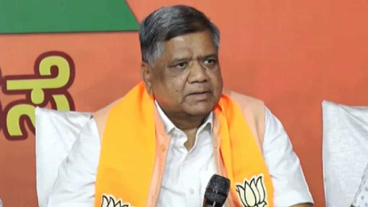 ಸಂಧಾನ ಸಭೆ ವಿಫಲ: ಬಿಜೆಪಿಗೆ ರಾಜೀನಾಮೆ ಘೋಷಿಸಿದ ಮಾಜಿ ಸಿಎಂ ಜಗದೀಶ್ ಶೆಟ್ಟರ್ ಸಂಧಾನ ಸಭೆ ವಿಫಲ: ಬಿಜೆಪಿಗೆ ರಾಜೀನಾಮೆ ಘೋಷಿಸಿದ ಮಾಜಿ ಸಿಎಂ ಜಗದೀಶ್ ಶೆಟ್ಟರ್