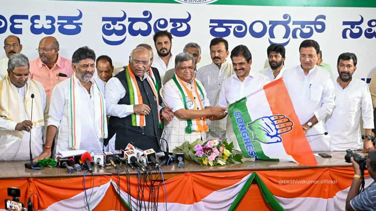 ಜಗದೀಶ್ ಶೆಟ್ಟರ್ ಕಾಂಗ್ರೆಸ್ ಸೇರ್ಪಡೆಗೆ ಬಗ್ಗೆ ಯಾರು ಏನು ಹೇಳಿದ್ರು? ಇಲ್ಲಿದೆ ನೋಡಿ ಜಗದೀಶ್ ಶೆಟ್ಟರ್ ಕಾಂಗ್ರೆಸ್ ಸೇರ್ಪಡೆಗೆ ಬಗ್ಗೆ ಯಾರು ಏನು ಹೇಳಿದ್ರು? ಇಲ್ಲಿದೆ ನೋಡಿ