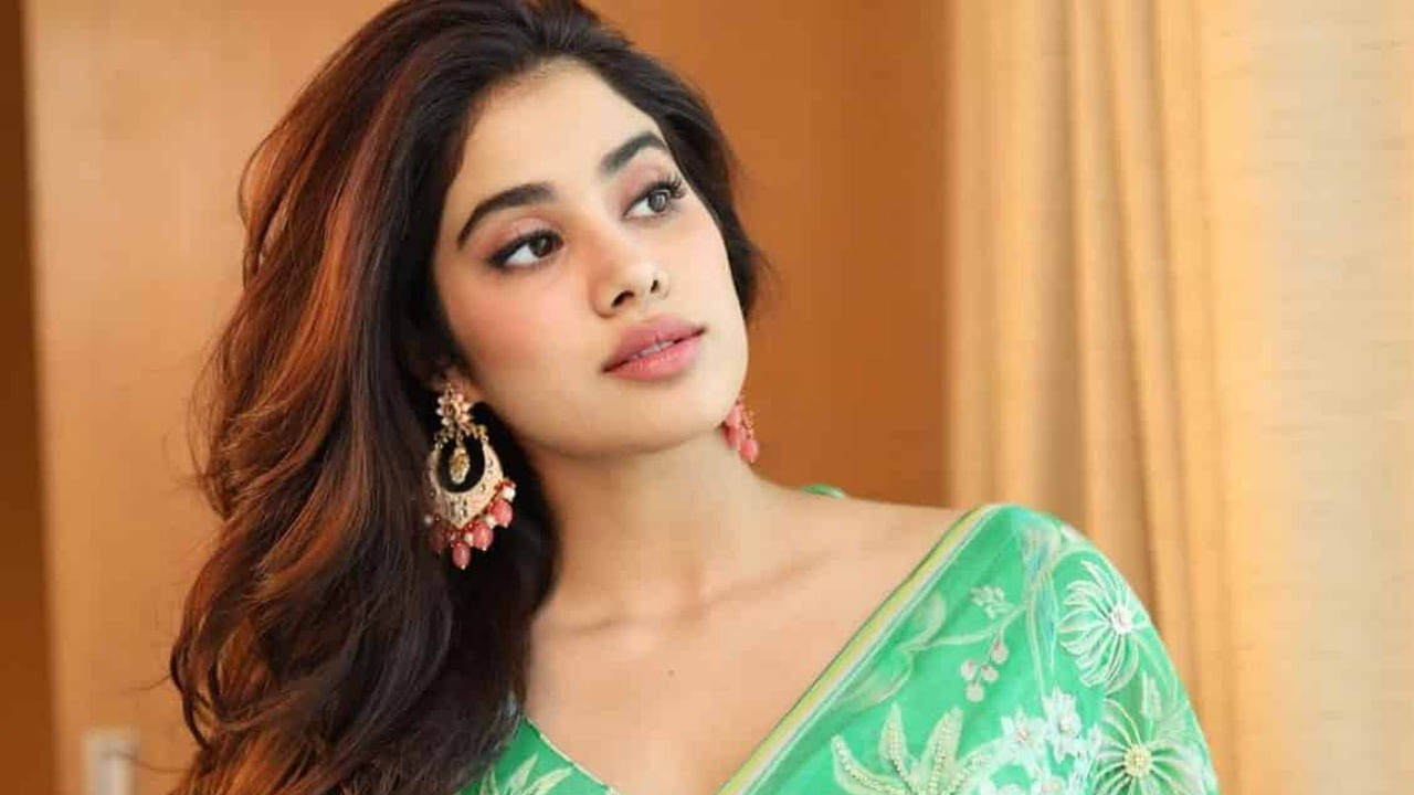 Janhvi Kapoor: ಬಾಯ್​ಫ್ರೆಂಡ್ ಜೊತೆ ತಿರುಪತಿಗೆ ಭೇಟಿ ನೀಡಿದ ನಟಿ ಜಾನ್ವಿ ಕಪೂರ್; ಇಲ್ಲಿದೆ ವಿಡಿಯೋ