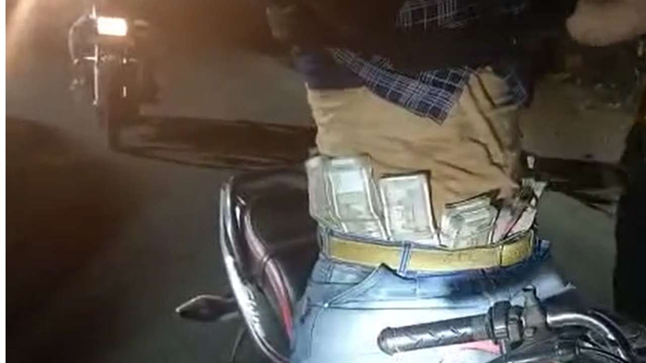 Karnataka Elections 2023 Police seize Rs 7.5 lakh worth of unaccounted cash from a biker in Davanagere news
