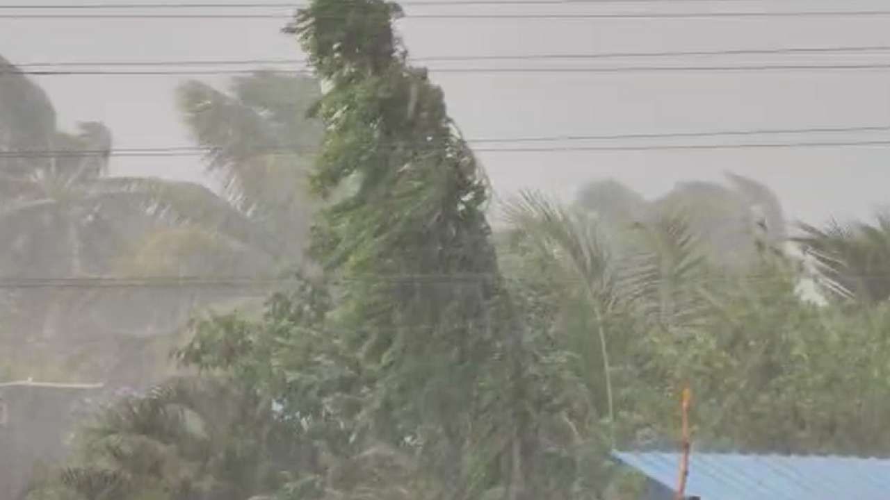 Karnataka Rains: ಕರ್ನಾಟಕದ ಹಲವೆಡೆ ಗುಡುಗು ಸಹಿತ ಭಾರೀ ಮಳೆ, ರೈತರ ಮುಖದಲ್ಲಿ ಮಂದಹಾಸ