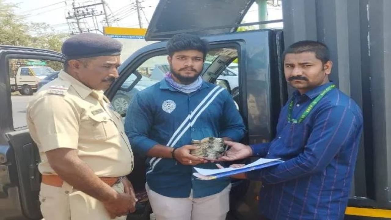 Karnataka polls: ಒಂದೇ ವಾರದಲ್ಲಿ ಬರೋಬ್ಬರಿ 69.3 ಕೋಟಿ ಮೌಲ್ಯದ ಸ್ವತ್ತು, ನಗದು ವಶ Karnataka polls: ಒಂದೇ ವಾರದಲ್ಲಿ ಬರೋಬ್ಬರಿ 69.3 ಕೋಟಿ ಮೌಲ್ಯದ ಸ್ವತ್ತು, ನಗದು ವಶ