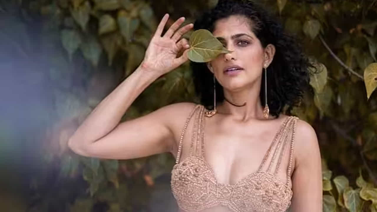 Kubbra Sait: ‘ಗಮನ ಸೆಳೆಯಲು ಹಿಂಭಾಗಕ್ಕೆ ಮದ್ಯ ಚೆಲ್ಲಿದ್ದ’; ಕರಾಳ ಘಟನೆ ಬಗ್ಗೆ ಹೇಳಿದ ನಟಿ ಕುಬ್ರಾ ಸೇಠ್ Kubbra Sait: ‘ಗಮನ ಸೆಳೆಯಲು ಹಿಂಭಾಗಕ್ಕೆ ಮದ್ಯ ಚೆಲ್ಲಿದ್ದ’; ಕರಾಳ ಘಟನೆ ಬಗ್ಗೆ ಹೇಳಿದ ನಟಿ ಕುಬ್ರಾ ಸೇಠ್