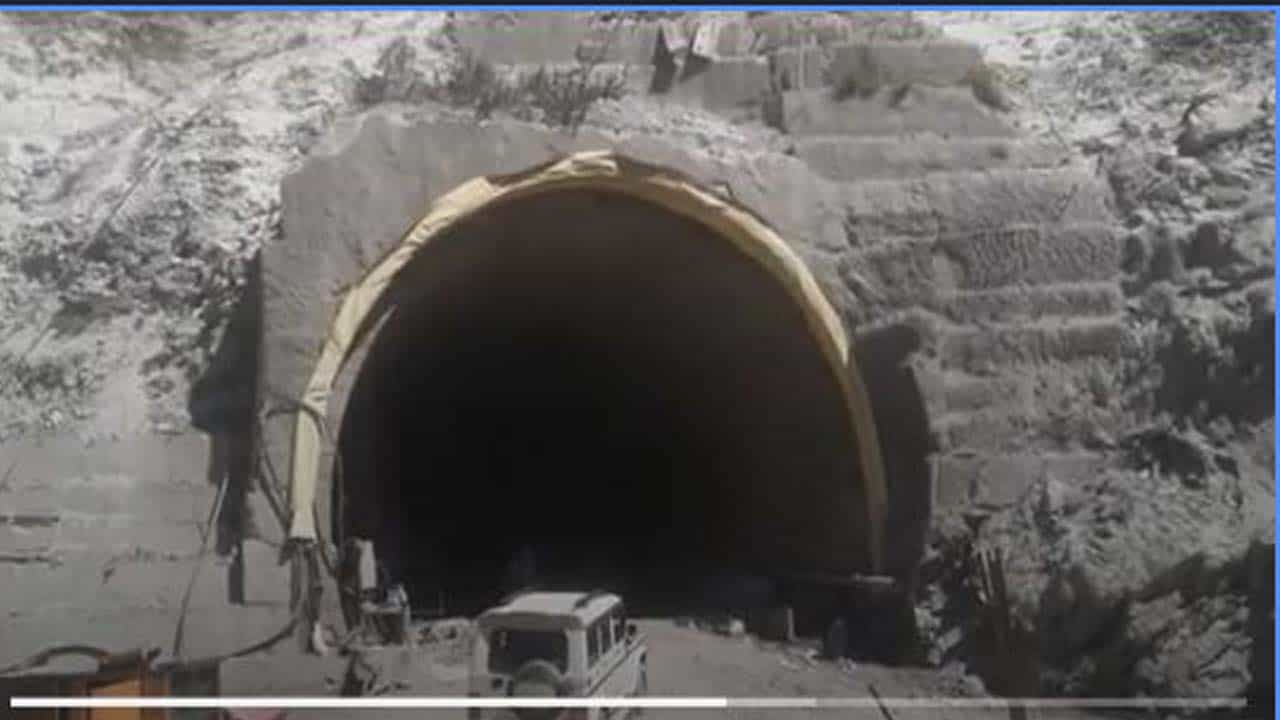 Kunfer Tunnel; ಜಮ್ಮು-ಶ್ರೀನಗರ ಹೆದ್ದಾರಿಯಲ್ಲಿ ಕೊರೆಯಲಾಗುತ್ತಿರುವ ಕುನ್ಫರ್ ಸುರಂಗಮಾರ್ಗ 10 ದಿನಗಳಲ್ಲಿ ವಾಹನಗಳ ಸಂಚಾರಕ್ಕೆ ಮುಕ್ತವಾಗಲಿದೆ: ಅಧಿಕಾರಿಗಳು Kunfer Tunnel; ಜಮ್ಮು-ಶ್ರೀನಗರ ಹೆದ್ದಾರಿಯಲ್ಲಿ ಕೊರೆಯಲಾಗುತ್ತಿರುವ ಕುನ್ಫರ್ ಸುರಂಗಮಾರ್ಗ 10 ದಿನಗಳಲ್ಲಿ ವಾಹನಗಳ ಸಂಚಾರಕ್ಕೆ ಮುಕ್ತವಾಗಲಿದೆ: ಅಧಿಕಾರಿಗಳು