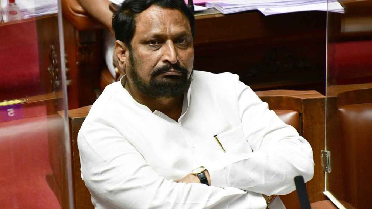 ಬಿಜೆಪಿ ಸೇರಿಸಿದ್ದಕ್ಕೆ ಧನ್ಯವಾದ! ಕಾಂಗ್ರೆಸ್ ಸೇರ್ಪಡೆ ವೇಳೆ ಸವದಿ ಯಡವಟ್ಟು; ನಂತರ ಕೊಟ್ಟ ಸಮಜಾಯಿಷಿ ಇಲ್ಲಿದೆ ಬಿಜೆಪಿ ಸೇರಿಸಿದ್ದಕ್ಕೆ ಧನ್ಯವಾದ! ಕಾಂಗ್ರೆಸ್ ಸೇರ್ಪಡೆ ವೇಳೆ ಸವದಿ ಯಡವಟ್ಟು; ನಂತರ ಕೊಟ್ಟ ಸಮಜಾಯಿಷಿ ಇಲ್ಲಿದೆ