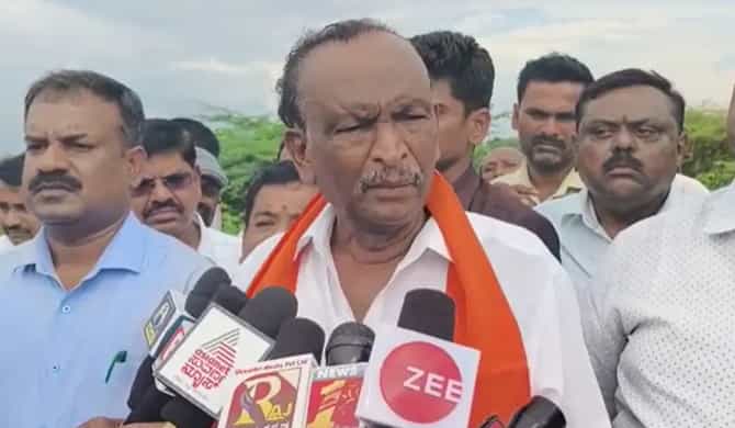 ನಾಗಲೋಕ ಎಲ್ಲಿ ಗುಳ್ಳೆ ನರಿ ಎಲ್ಲಿ; ಎರಡಕ್ಕೂ ಹೋಲಿಕೆ ಮಾಡಲು ಸಾಧ್ಯವೇ? ಶರತ್ ಬಚ್ಚೇಗೌಡರನ್ನು ಗುಳ್ಳೆ ನರಿಗೆ ಹೋಲಿಸಿದ ಎಂಟಿಬಿ ನಾಗರಾಜ್