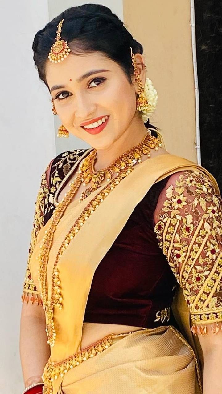 Malaika Vasupal Photos (1)