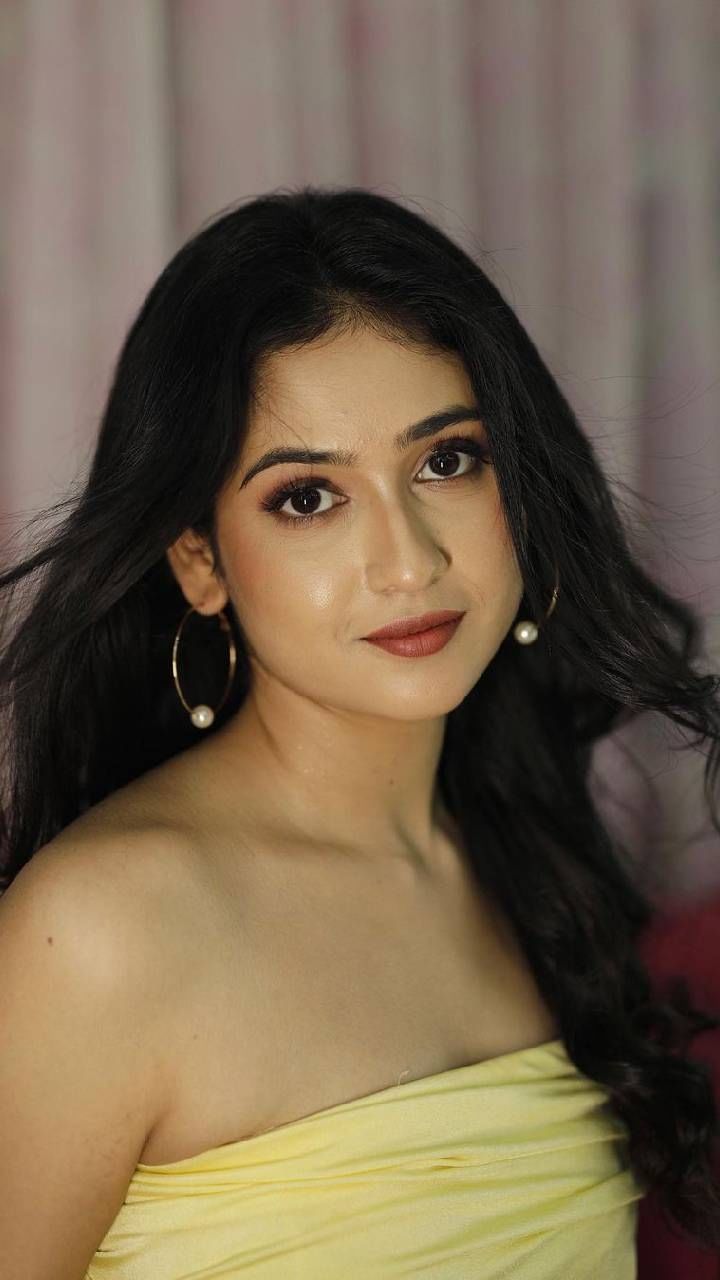 Malaika Vasupal Photos (6)