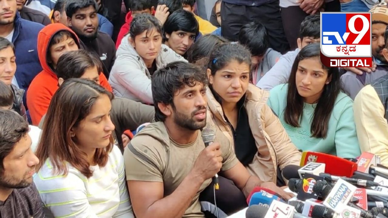 MeToo: ಕುಸ್ತಿಪಟುಗಳ ಲೈಂಗಿಕ ಕಿರುಕುಳ ಆರೋಪ, ದೆಹಲಿ ಪೊಲೀಸರಿಗೆ ಸುಪ್ರೀಂ ನೋಟಿಸ್ MeToo: ಕುಸ್ತಿಪಟುಗಳ ಲೈಂಗಿಕ ಕಿರುಕುಳ ಆರೋಪ, ದೆಹಲಿ ಪೊಲೀಸರಿಗೆ ಸುಪ್ರೀಂ ನೋಟಿಸ್