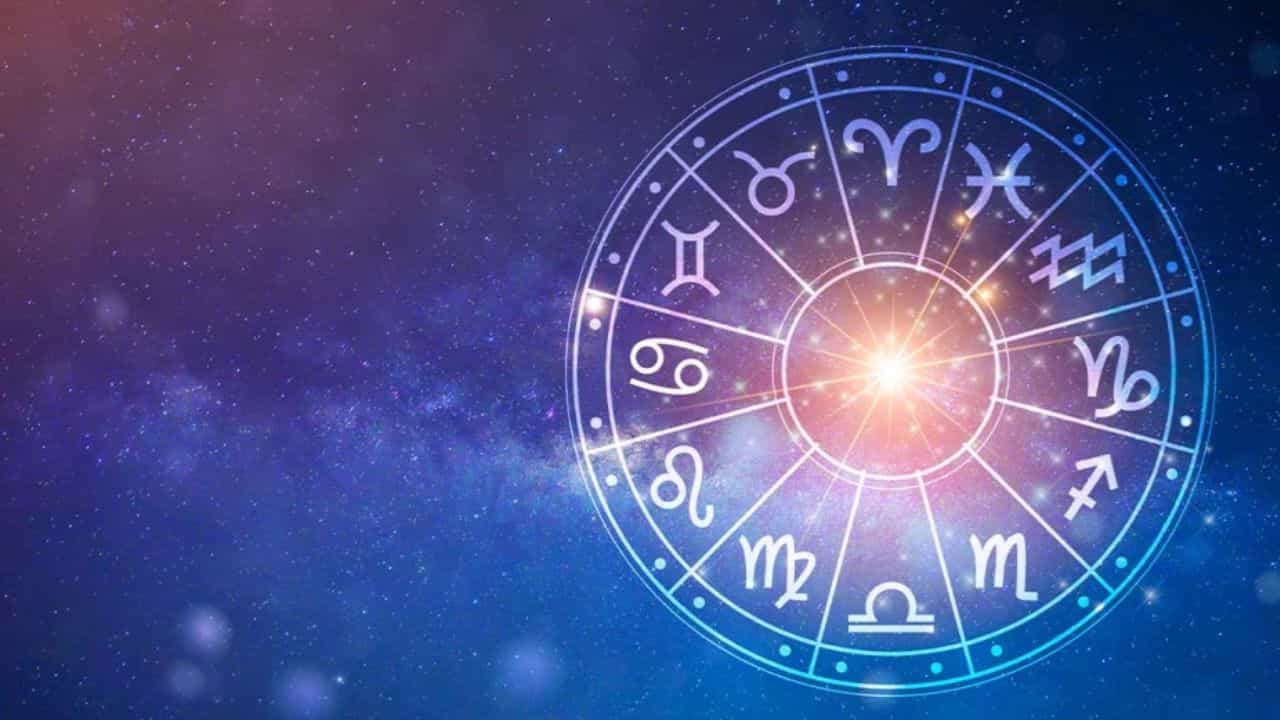 Monthly Horoscope April: ಮೇಷ ರಾಶಿಗೆ ಏಪ್ರಿಲ್ ತಿಂಗಳು ಶುಭಾ, ವೃಷಭ ರಾಶಿಗೆ ಅನಾರೋಗ್ಯ, ಆರ್ಥಿಕವಾಗಿ ನಷ್ಟ ಸಂಭವಿಸಲಿದೆ Monthly Horoscope April: ಮೇಷ ರಾಶಿಗೆ ಏಪ್ರಿಲ್ ತಿಂಗಳು ಶುಭಾ, ವೃಷಭ ರಾಶಿಗೆ ಅನಾರೋಗ್ಯ, ಆರ್ಥಿಕವಾಗಿ ನಷ್ಟ ಸಂಭವಿಸಲಿದೆ