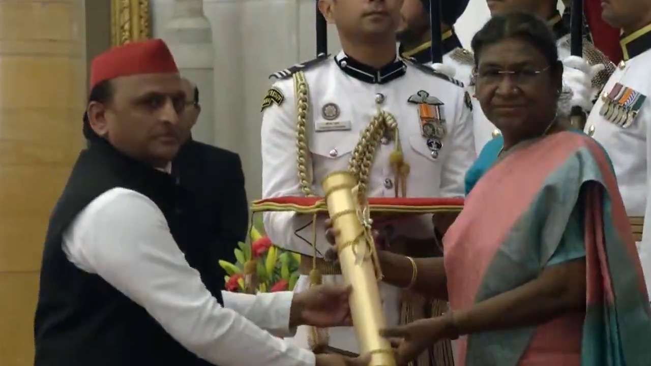 Padma Awards 2023 President Draupadi Murmu confers Padma awards to Naatu Naatu music composer MM Keeravani Sudha Murty SL Bhyrappa and others
