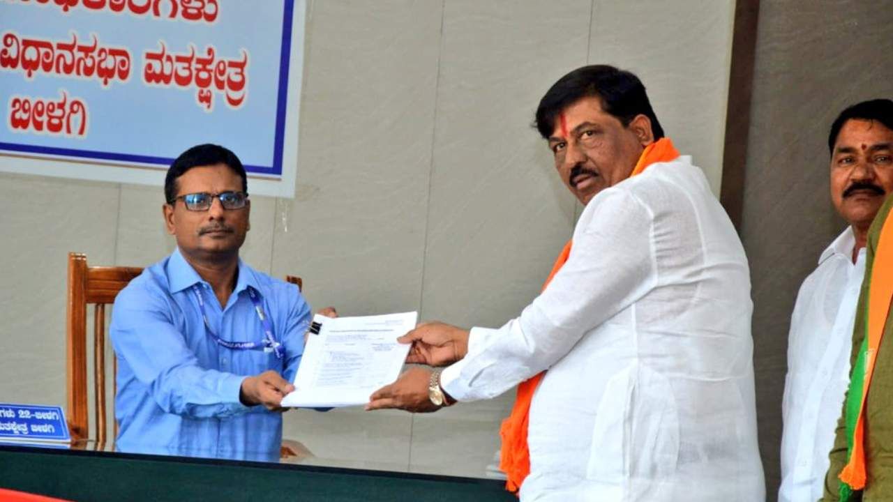ಬೀಳಗಿಯಲ್ಲಿ ನಾಮಪತ್ರ ಸಲ್ಲಿಸಿದ ಮುರುಗೇಶ್ ನಿರಾಣಿ ಹೊಂದಿರುವ ಆಸ್ತಿ ಎಷ್ಟು ಗೊತ್ತಾ? ಬೀಳಗಿಯಲ್ಲಿ ನಾಮಪತ್ರ ಸಲ್ಲಿಸಿದ ಮುರುಗೇಶ್ ನಿರಾಣಿ ಹೊಂದಿರುವ ಆಸ್ತಿ ಎಷ್ಟು ಗೊತ್ತಾ?