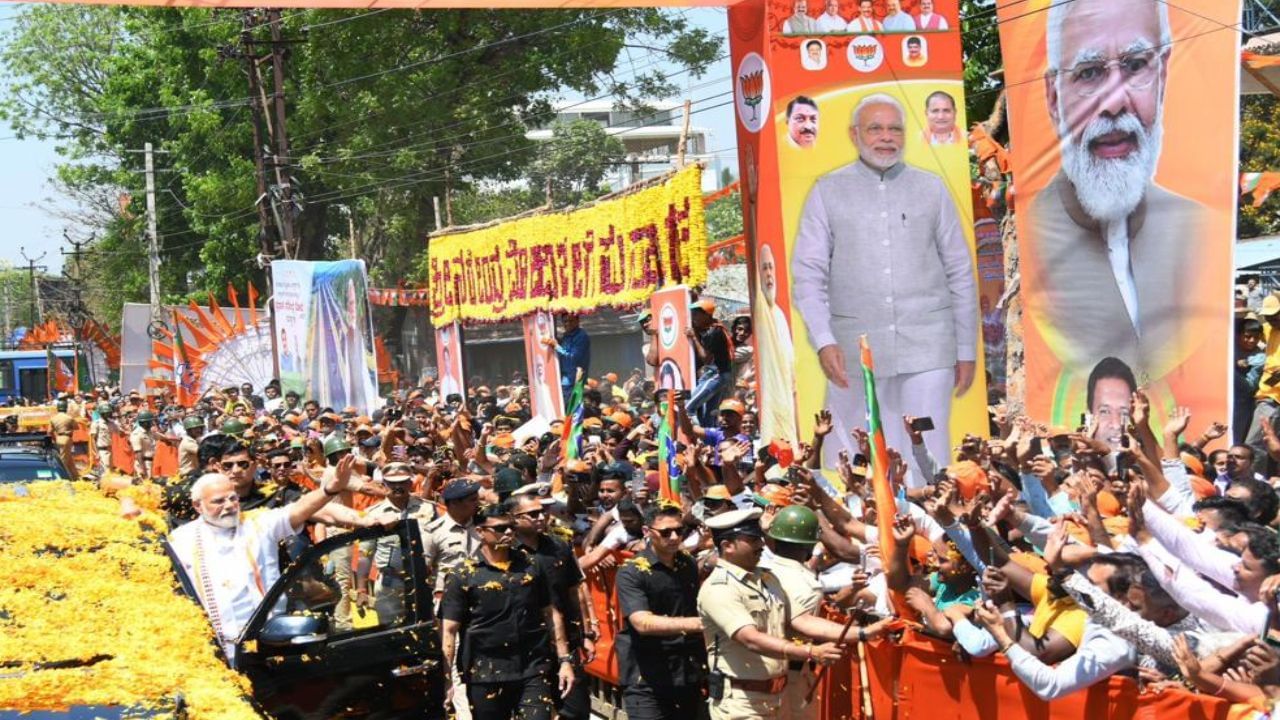 ಬೆಂಗಳೂರಲ್ಲಿಂದು ನರೇಂದ್ರ ಮೋದಿ ಮೇನಿಯಾ; ರೋಡ್​ ಶೋ ಹಿನ್ನೆಲೆ ಕೆಲ ರಸ್ತೆಗಳಲ್ಲಿ ವಾಹನ ಸಂಚಾರ ನಿರ್ಬಂಧ, ಇಲ್ಲಿದೆ ಪರ್ಯಾಯ ಮಾರ್ಗ ಮಾಹಿತಿ