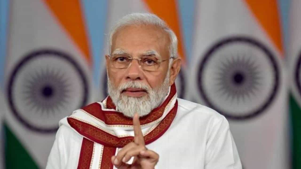 ಪ್ರಧಾನಿ ಮೋದಿ ಭೇಟಿ ವೇಳೆ ಆತ್ಮಾಹುತಿ ಬಾಂಬ್ ದಾಳಿ ಬೆದರಿಕೆ; ಕೇರಳದಲ್ಲಿ ಕಟ್ಟೆಚ್ಚರ ಪ್ರಧಾನಿ ಮೋದಿ ಭೇಟಿ ವೇಳೆ ಆತ್ಮಾಹುತಿ ಬಾಂಬ್ ದಾಳಿ ಬೆದರಿಕೆ; ಕೇರಳದಲ್ಲಿ ಕಟ್ಟೆಚ್ಚರ
