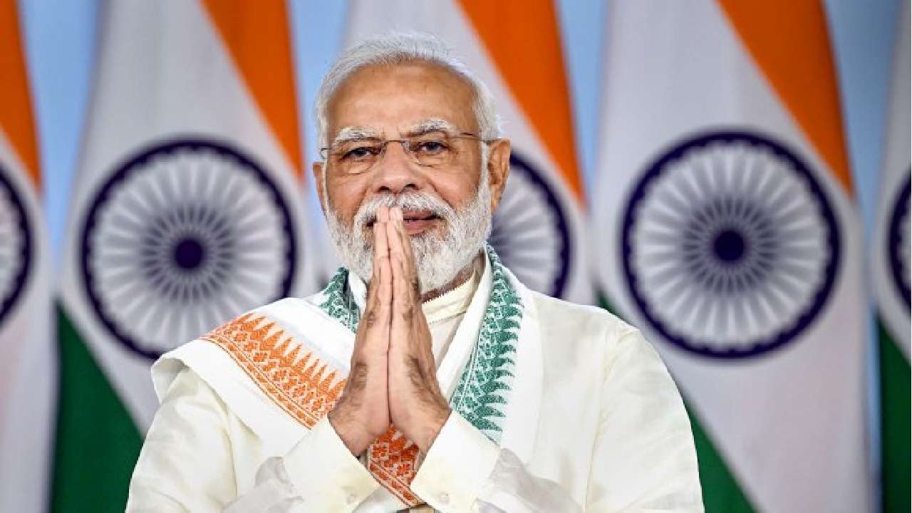 PM Modi In Mysuru: ಮೈಸೂರು ವಿಮಾನ ನಿಲ್ದಾಣಕ್ಕೆ ಬಂದಿಳಿದ ಪ್ರಧಾನಿ ನರೇಂದ್ರ ಮೋದಿ