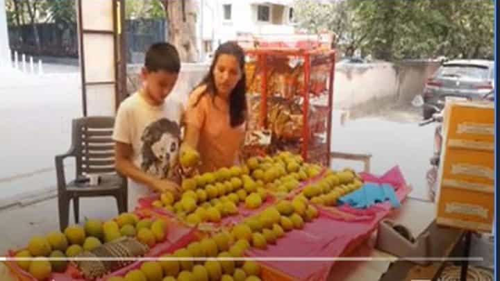 Mangoes on EMI: ದುಬಾರಿ ಅಪೋಸ್, ಅಲ್ಫೊನ್ಸೋ ಮಾವು ತಿನ್ನಬಯಸುವವರಿಗೆ ಸಂತಸದ ಸಂಗತಿ, ಹಣ್ಣುಗಳನ್ನು ಇನ್ನು ಮಾಸಿಕ ಕಂತುಗಳಲ್ಲಿ ಖರೀದಿಸಬಹುದು Mangoes on EMI: ದುಬಾರಿ ಅಪೋಸ್, ಅಲ್ಫೊನ್ಸೋ ಮಾವು ತಿನ್ನಬಯಸುವವರಿಗೆ ಸಂತಸದ ಸಂಗತಿ, ಹಣ್ಣುಗಳನ್ನು ಇನ್ನು ಮಾಸಿಕ ಕಂತುಗಳಲ್ಲಿ ಖರೀದಿಸಬಹುದು