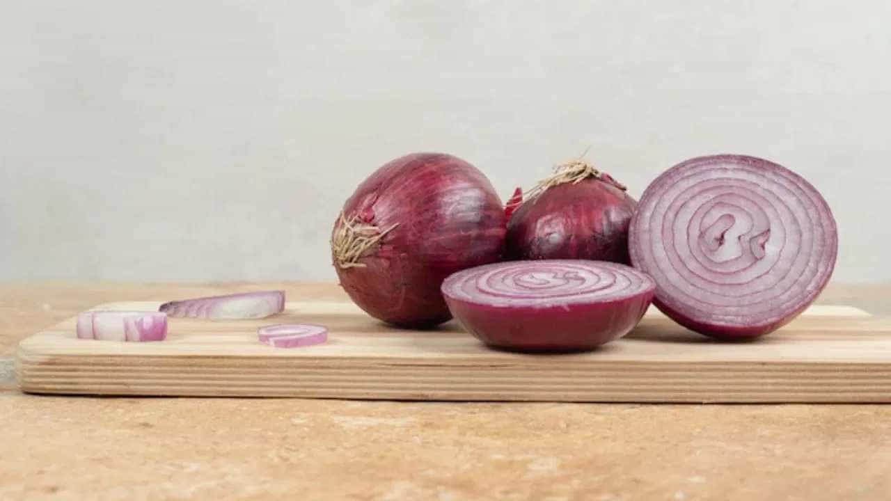 Onion Side Effects: ಈರುಳ್ಳಿ ಕ್ಯಾನ್ಸರ್, ಹೃದಯಕ್ಕೆ ಪ್ರಯೋಜನಕಾರಿ, ದುಷ್ಪರಿಣಾಮಗಳನ್ನು ಕೂಡ ತಿಳಿಯಿರಿ Onion Side Effects: ಈರುಳ್ಳಿ ಕ್ಯಾನ್ಸರ್, ಹೃದಯಕ್ಕೆ ಪ್ರಯೋಜನಕಾರಿ, ದುಷ್ಪರಿಣಾಮಗಳನ್ನು ಕೂಡ ತಿಳಿಯಿರಿ
