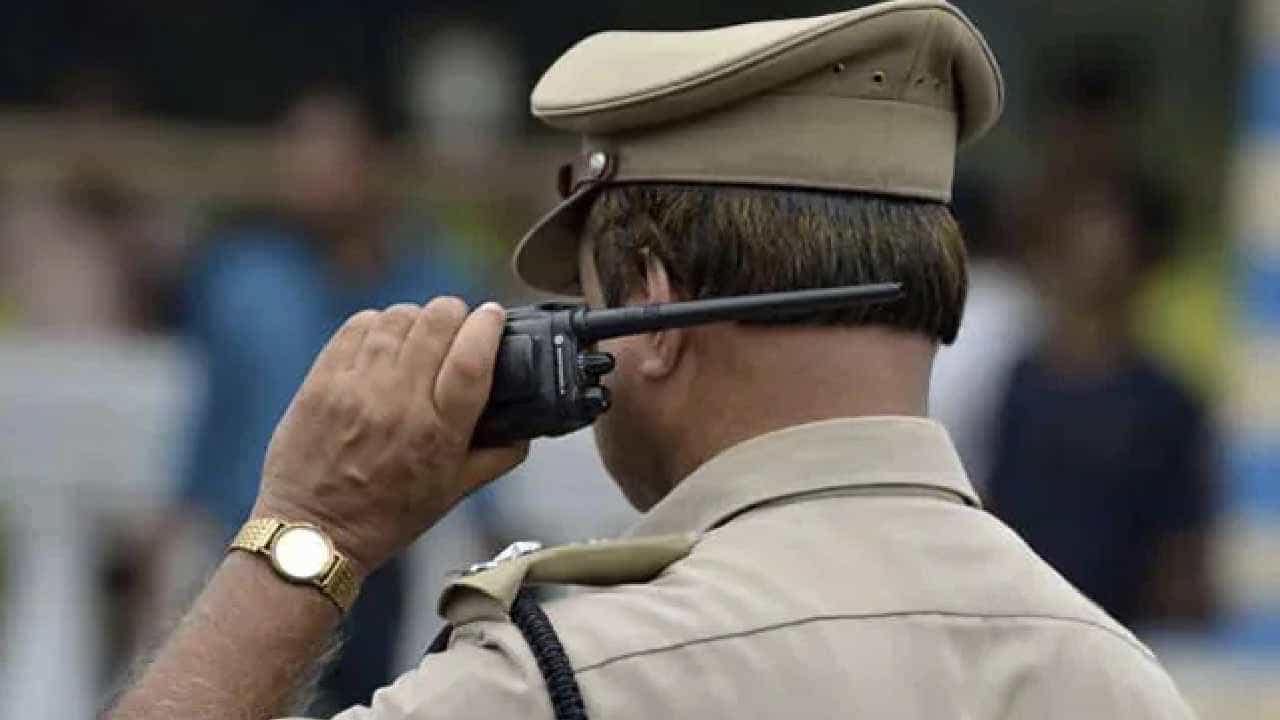 Delhi Crime: ಗರ್ಭಿಣಿ ಮೇಲೆ ಗುಂಡು ಹಾರಿಸಿ ಗರ್ಭಪಾತವಾಗಿದ್ದ ಪ್ರಕರಣ, ಚಿಕಿತ್ಸೆ ಫಲಿಸದೆ ಮಹಿಳೆ ಸಾವು Delhi Crime: ಗರ್ಭಿಣಿ ಮೇಲೆ ಗುಂಡು ಹಾರಿಸಿ ಗರ್ಭಪಾತವಾಗಿದ್ದ ಪ್ರಕರಣ, ಚಿಕಿತ್ಸೆ ಫಲಿಸದೆ ಮಹಿಳೆ ಸಾವು