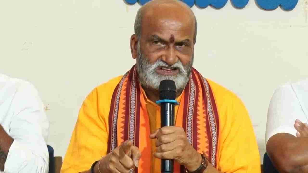 Pramod Muthalik: ಶ್ರೀಕಂಠೇಶ್ವರಸ್ವಾಮಿ ದೇಗುಲದ ಹುಂಡಿ ಹಣ ಶಾದಿಮಹಲ್ ನಿರ್ಮಾಣಕ್ಕೆ ಬಳಸುವುದು ನಿಯಮ ಬಾಹಿರ: ಪ್ರಮೋದ್ ಮುತಾಲಿಕ್