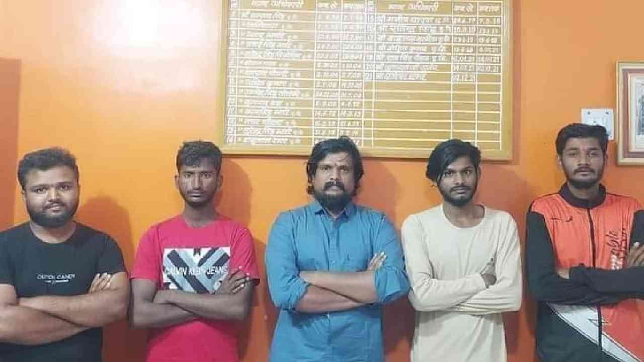 ಪುನೀತ್ ಕೆರೆಹಳ್ಳಿ ಸೇರಿದಂತೆ ಇತರೆ ಆರೋಪಿಗಳನ್ನ 7 ದಿನ ಪೋಲಿಸ್ ಕಸ್ಟಡಿಗೆ ನೀಡಿ ಕೋರ್ಟ್ ಆದೇಶ ಪುನೀತ್ ಕೆರೆಹಳ್ಳಿ ಸೇರಿದಂತೆ ಇತರೆ ಆರೋಪಿಗಳನ್ನ 7 ದಿನ ಪೋಲಿಸ್ ಕಸ್ಟಡಿಗೆ ನೀಡಿ ಕೋರ್ಟ್ ಆದೇಶ